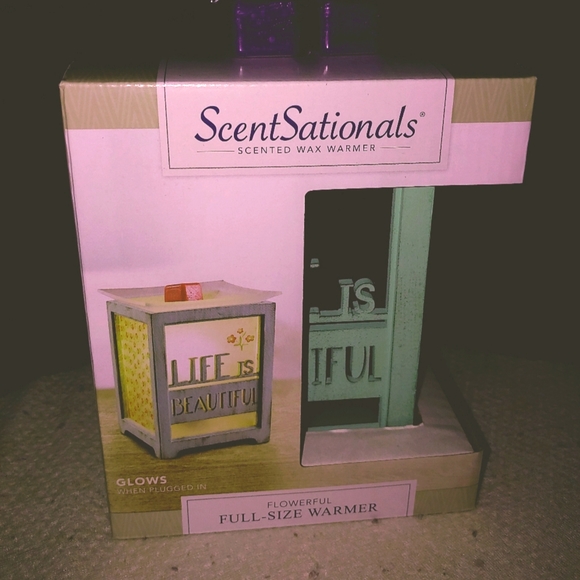 ScentSationals Electric Scented Wax Melt Warmer/light with Melts - Picture 1 of 3